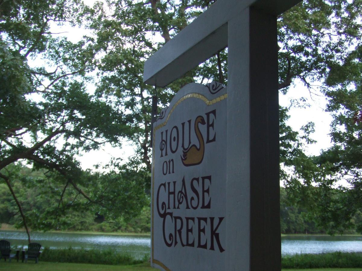 House On Chase Creek Bed & Breakfast Shelter Island Heights Dış mekan fotoğraf